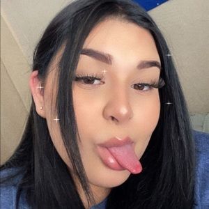 Meet your Posher, Isabel